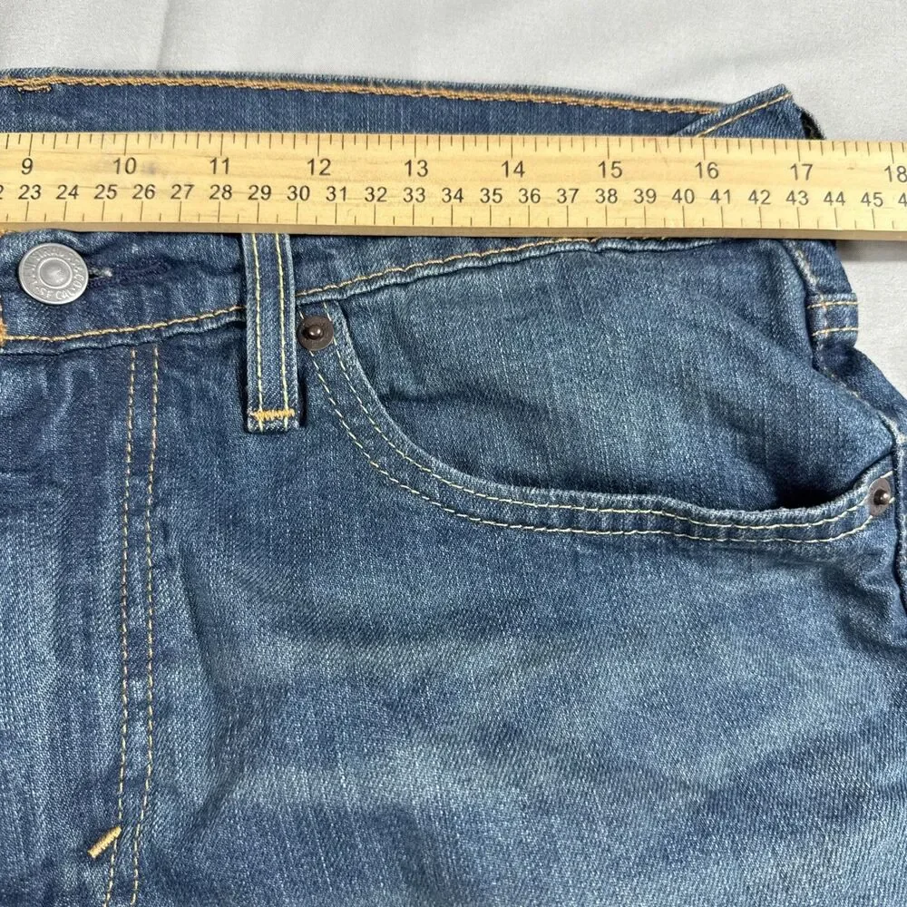 Levis Mens 541 Size 33 x 32 Athletic Fit Jeans Dark Wash Denim